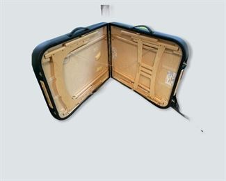Earth life massage table with travel bag