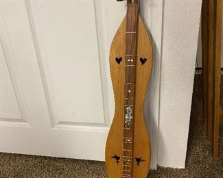 Pearl inlaid Dulcimer