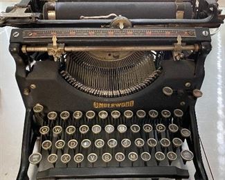 Vintage Underwood typewriter 