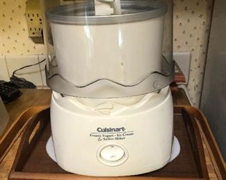 Cuisinart Icecream/Frozen Yogurt Maker