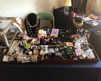 Tons of Jewelry!!!