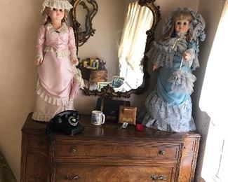 1930s Louis XVI Style Dresser