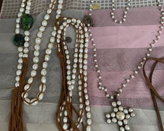 SAFIA pearl necklaces 