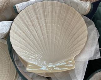 Belleek Shell Plates