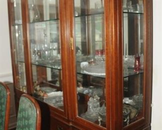 DINING ROOM DISPLAY CABINET 