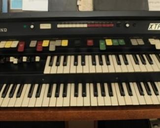 1974 Hammond XTP Electric Organ w/ Bench with 2 Leslie speakers 