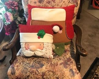 Holiday decorations pillows