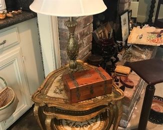 Set gold Florentine stack tables