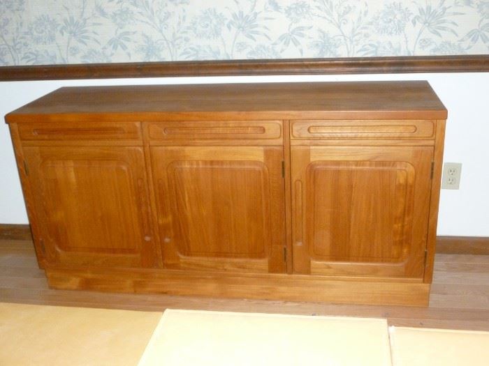 Beautiful Teak Mid-Century Sideboard..finished on the back and under the drawers..quality piece in excellent condition
