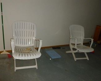 2 quality outdoor chairs