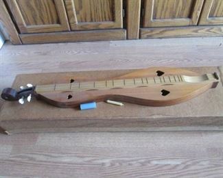 Vintage 4-String Wood Dulcimer with Heart Details