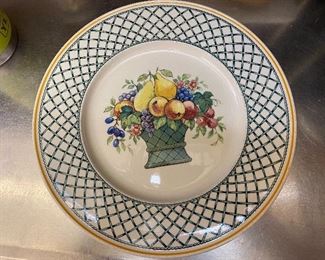 Set of Villeroy & Boch “Basket china