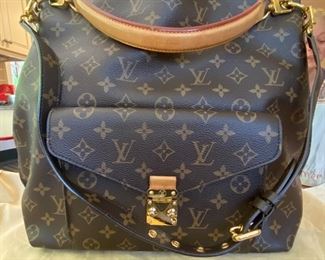 Louis Vuitton Metis Hobo bag, monogram canvas. Near Very good condition.
