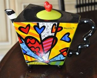 Great Ramero Britto Teapot!Made By Giftcraft