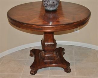 Fabulous Detail on the Pedestal Base!