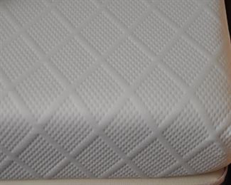 Full Size Tempurpedic Style Foam Mattress by Glideaway Sleep Products, USA