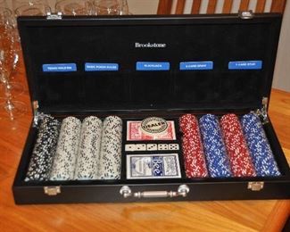 Brookstone Poker Set in a Case, NIB