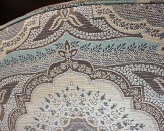 PATTERN ON CHAIR