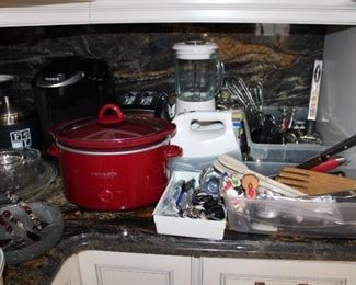 SMALL APPLIANCES, UTENSILS