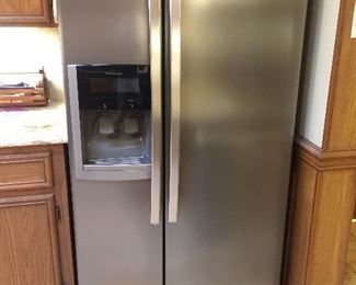 Smudge proof Kenmore refrigerator 