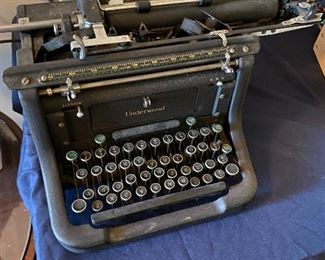 Linderwood typewriter
