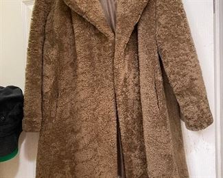 Vintage coat with fur neckline
