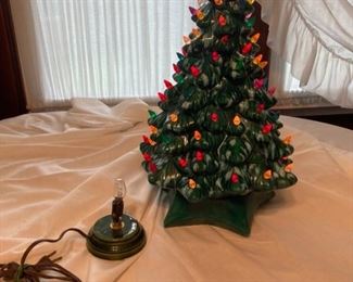 005 Ceramic Christmas Tree with Working Light