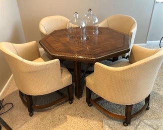 Game Table & Chairs 