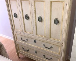 Henredon Gentleman’s Chest