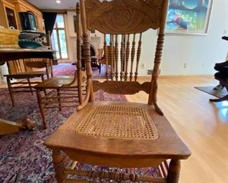 American Victorian Oak dining table and 6 chairs