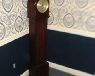 English grandmother clock