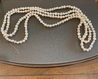 River Pearl necklace 