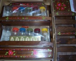 Great vintage spice set with rack (nos) and matching letter/note holder