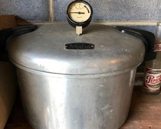 Pressure cooker