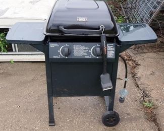 Back Yard Propane 2 Burner Grill