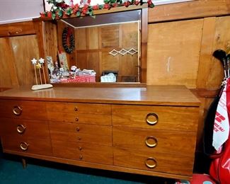 Vintage Dresser with mirror.  Nice condition.
