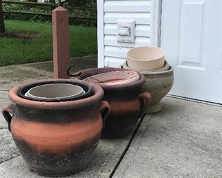 Clay flower pots