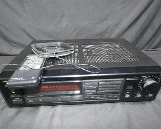 Onkyo Receiver TX-910, also including antenna and remote. Quart synthesized tuner amplified RI.