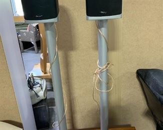 Mirage Onmnisat - 2 speakers on stands