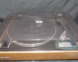 Vtg Kenwood KD-1033 Belt Drive 2-Speed Turntable