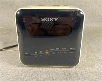 Retro Sony Dream Machine AM FM Clock Radio