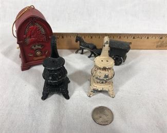 Painted Lot of Cast Iron Miniatures Horse Buggy Pot Belly Stove  Old Time Radio Ornament