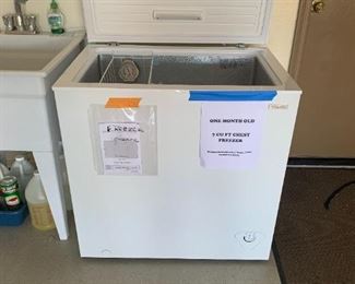 CHEST FREEZER