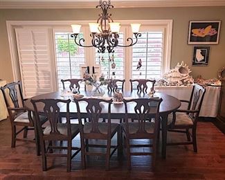 Dinning room table with 8 chairs