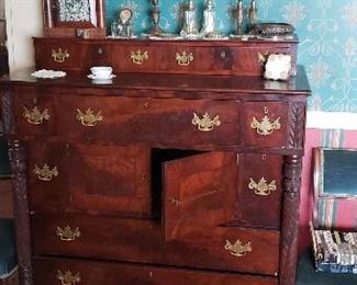 Antique chest of drawers