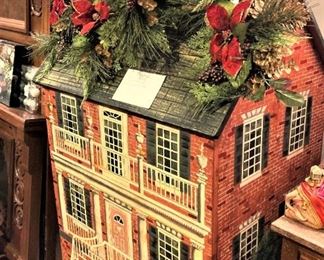 Doll house: the roof opens, and the pad below spins. the back side is opened.