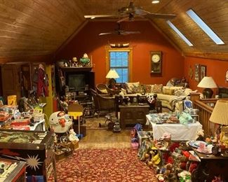 The upstairs game room is FULL!!!