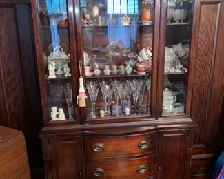 Very Nice china cabinet w/ great storage