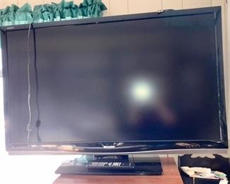 Sharp flat screen TV w/ remote