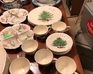 Blue Ridge Mistletoe Christmas Set